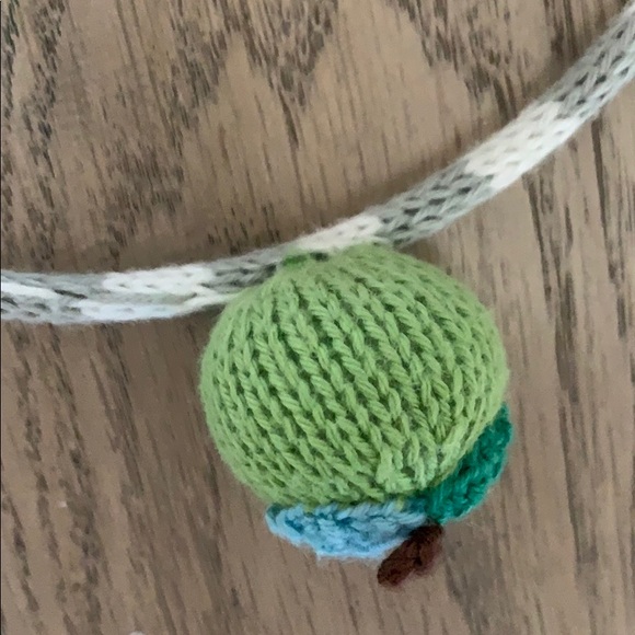 Garland - Picture 4 of 5